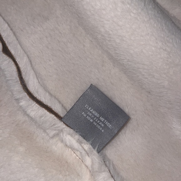 Bagatelle - Picture 8 of 10